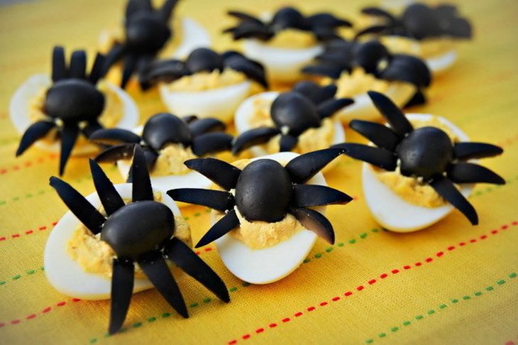 фаршированные яйца на хэллоуин