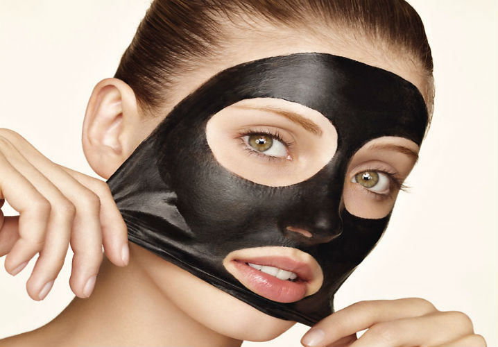 маска для лица с желатином и углем