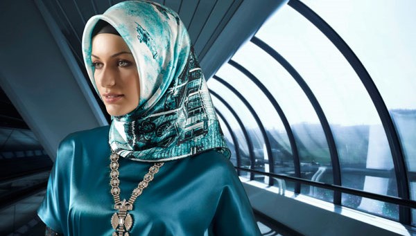 Модная мусульманская одежда для женщин. Что выбрать?