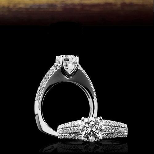 кольцо с камнем 