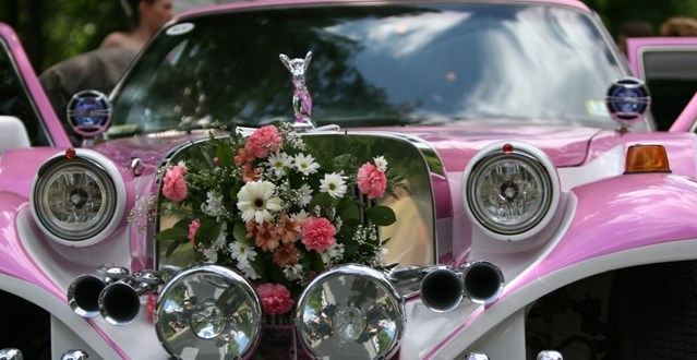 Как выбрать авто на свадьбу?